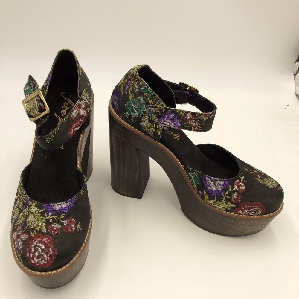 Starlet platform shoe